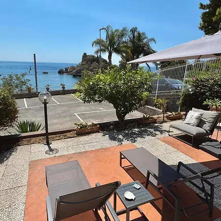 Frontemare Isola Bella By Holidays * 陶尔米纳
