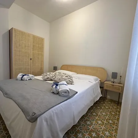 Frontemare & Marimare Isola Bella By Holidays Lägenhet Taormina