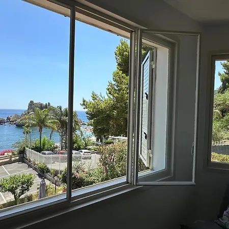 Frontemare & Marimare Isola Bella By Holidays *