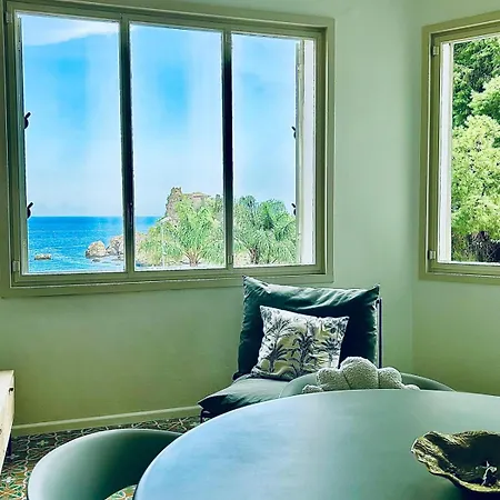 Frontemare & Marimare Isola Bella By Holidays * Taormina