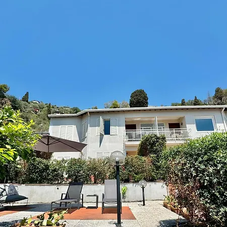 Frontemare & Marimare Isola Bella By Holidays