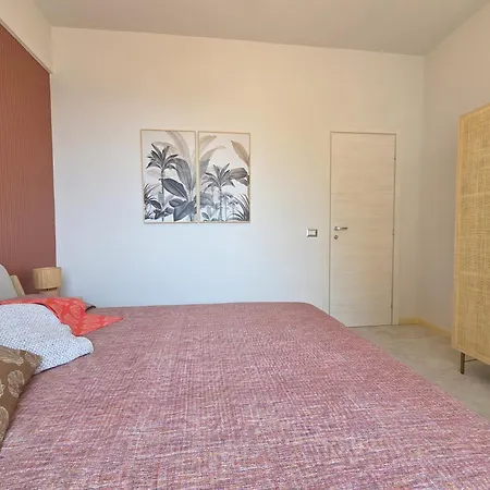 Frontemare & Marimare Isola Bella By Holidays