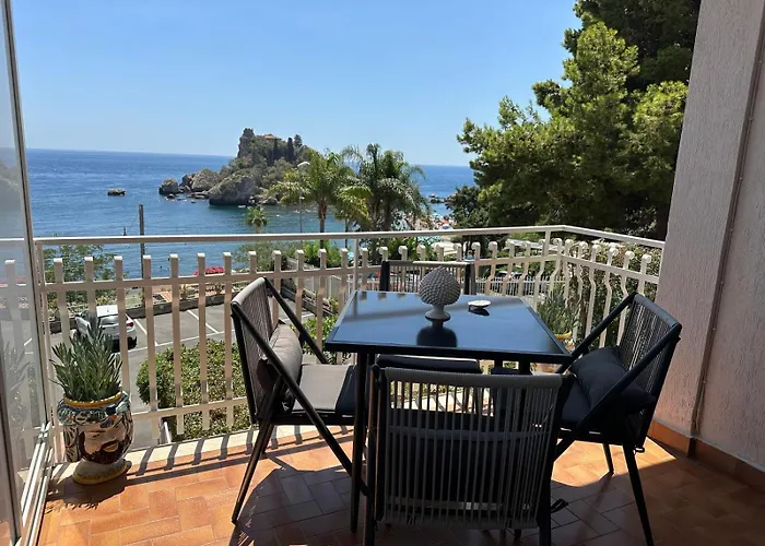 Frontemare & Marimare Isola Bella By Holidays