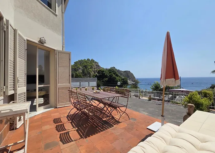 Frontemare & Marimare Isola Bella By Holidays